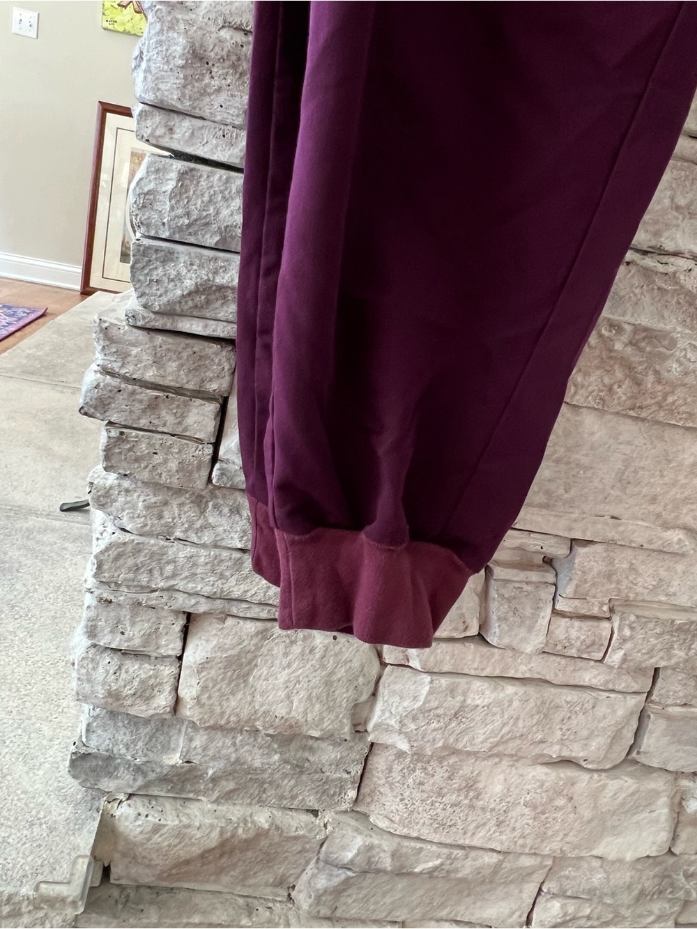 FIGS Technical Collection Top & Jogger Set in Plum XLP - Picture 6 of 11